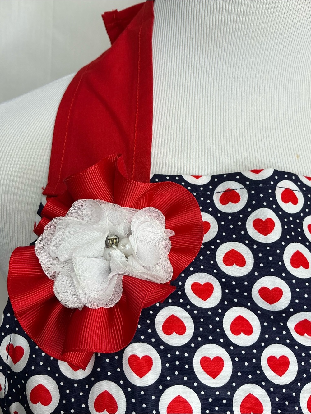 2100 - Red & Navy Polka Heart Halter Apron - Picture 7 of 7